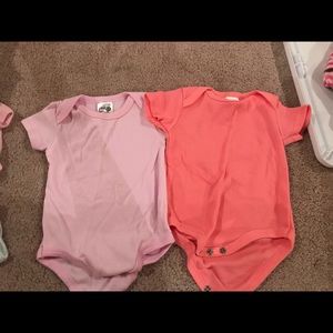 Set of 3 short sleeve onsies
